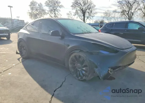 2022 Tesla Model Y z USA, uszkodzony, nr VIN 7SAYGDEF7NF336792